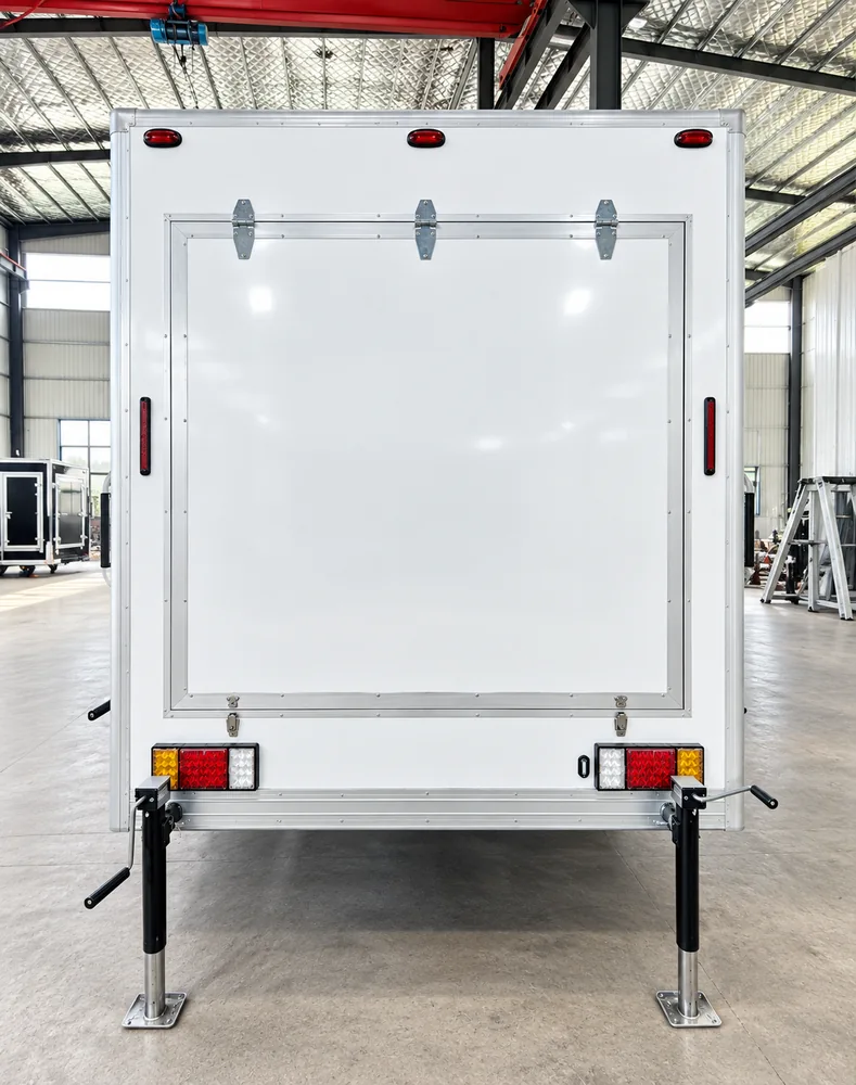 Multi station shower trailer exterior