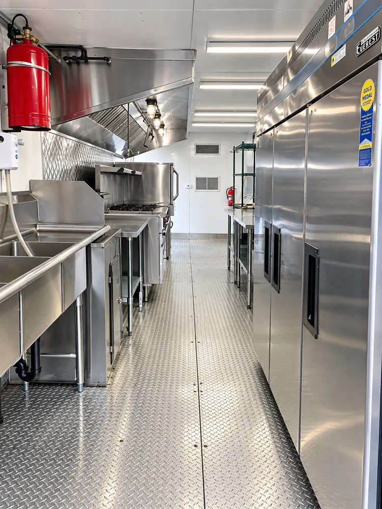 Mobile kitchen trailer full equipment interior