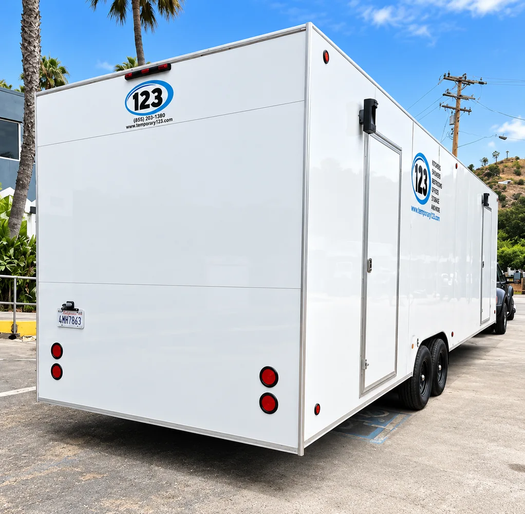 Mobile conveyor trailer rental